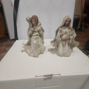 Hand-Painted Religious Figurines  Mary &JOSEPH SHEEP&BABY MAPLEWOOD